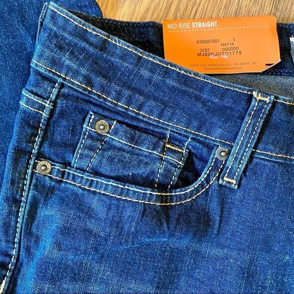 SIGNATURE by LEVI STRAUSS & CO MID RISE STRAIGHT JEANS 12 S NWT - Picture 6 of 13